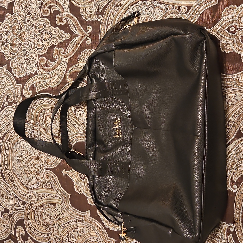 XtraLARGE NICOLE MILLER BLACK & GOLD PEBBLED DIAPER/MESSENGER/TRAVEL/DUFFLE BAG.